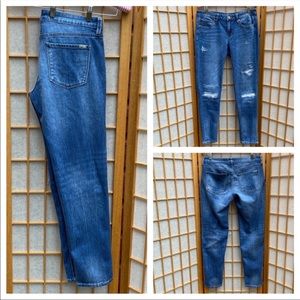 WHBM Distressed Girlfriend Jean SZ 4